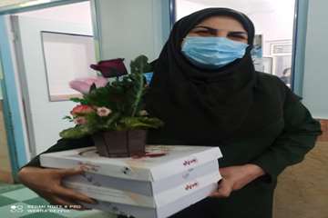 رئیس دانشگاه و جمعی از مسئولین شهرستان درفول از پرستاران تجلیل کردند